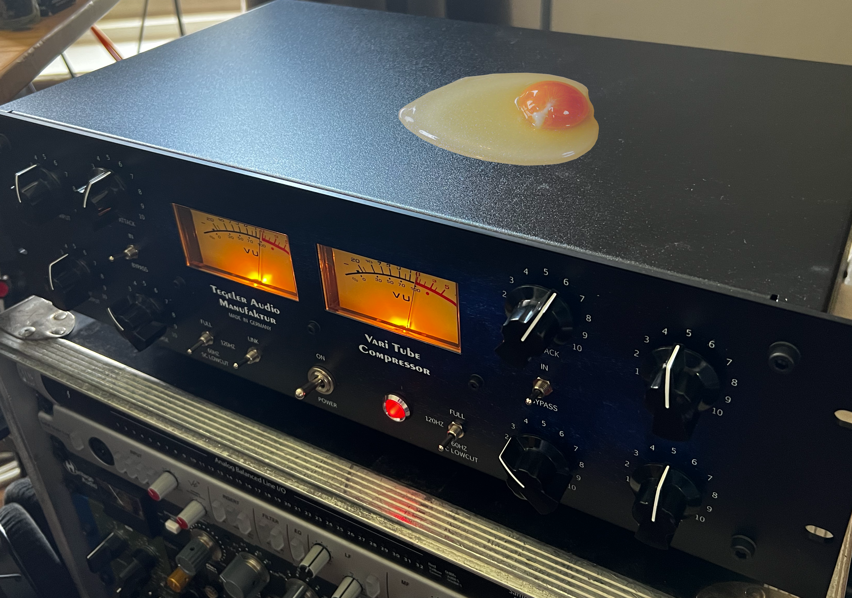 TUBES OF GLUE: THE TEGELER VTC - Everything Recording